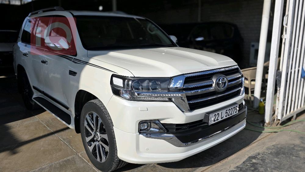 تويوتا لاندكروزر